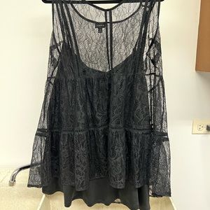Torrid 2 lacy black tank top